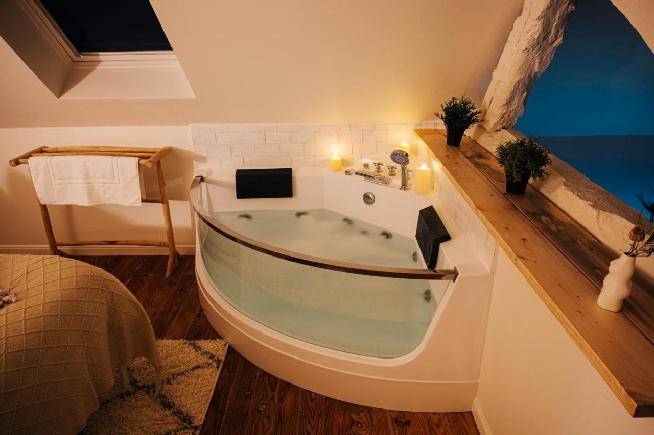 Loveroom Du Perche : Maison Avec Balneo Moulins-la-Marche Екстериор снимка